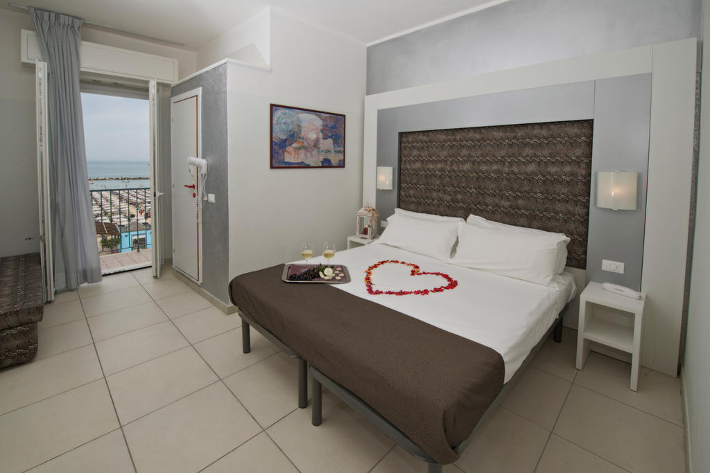 Hotel Garden Cattolica Phòng bức ảnh