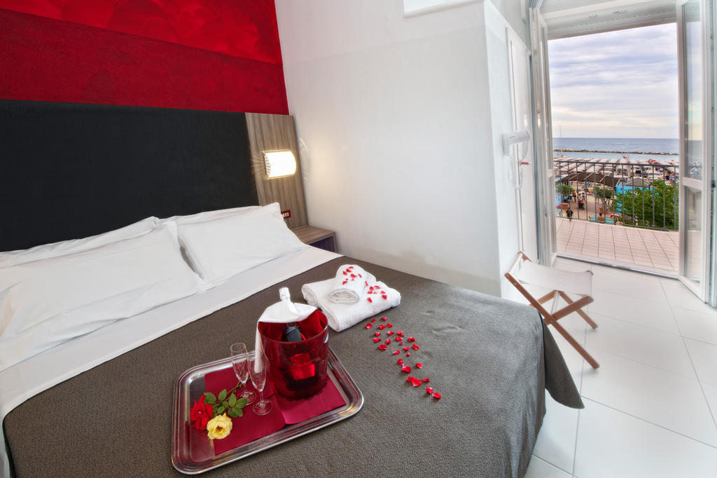 Hotel Garden Cattolica Phòng bức ảnh