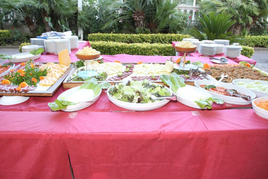 Hotel Garden Cattolica Ngoại thất bức ảnh