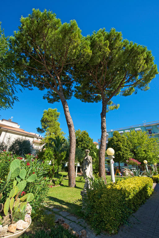 Hotel Garden Cattolica Ngoại thất bức ảnh