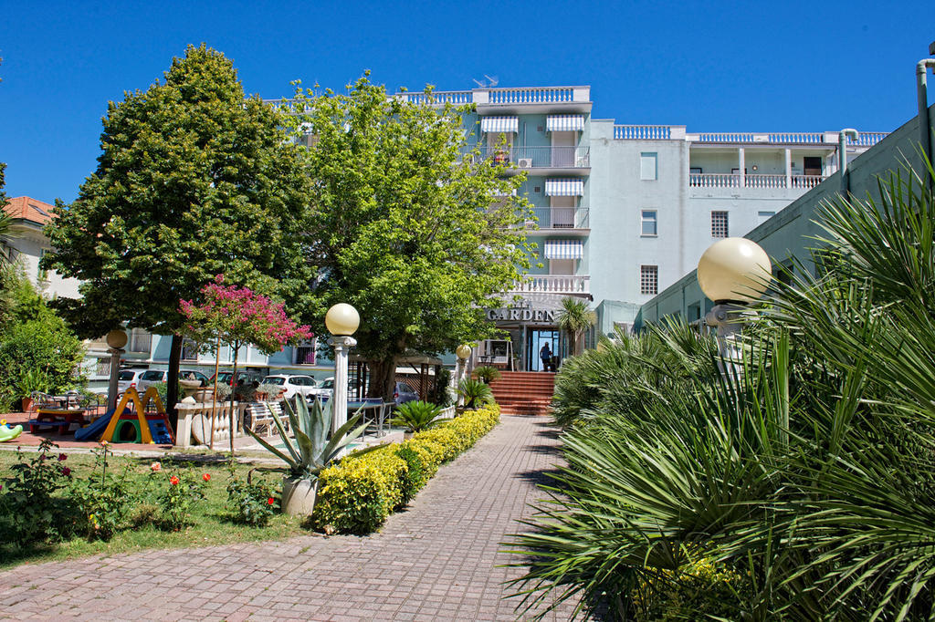 Hotel Garden Cattolica Ngoại thất bức ảnh