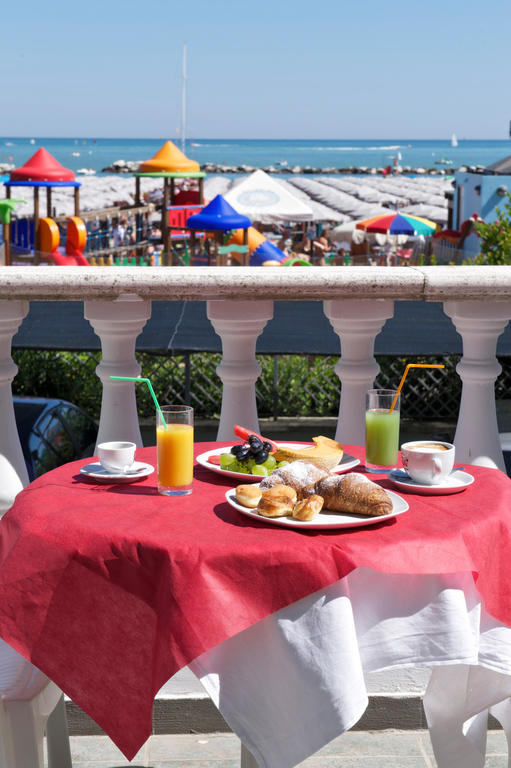 Hotel Garden Cattolica Ngoại thất bức ảnh